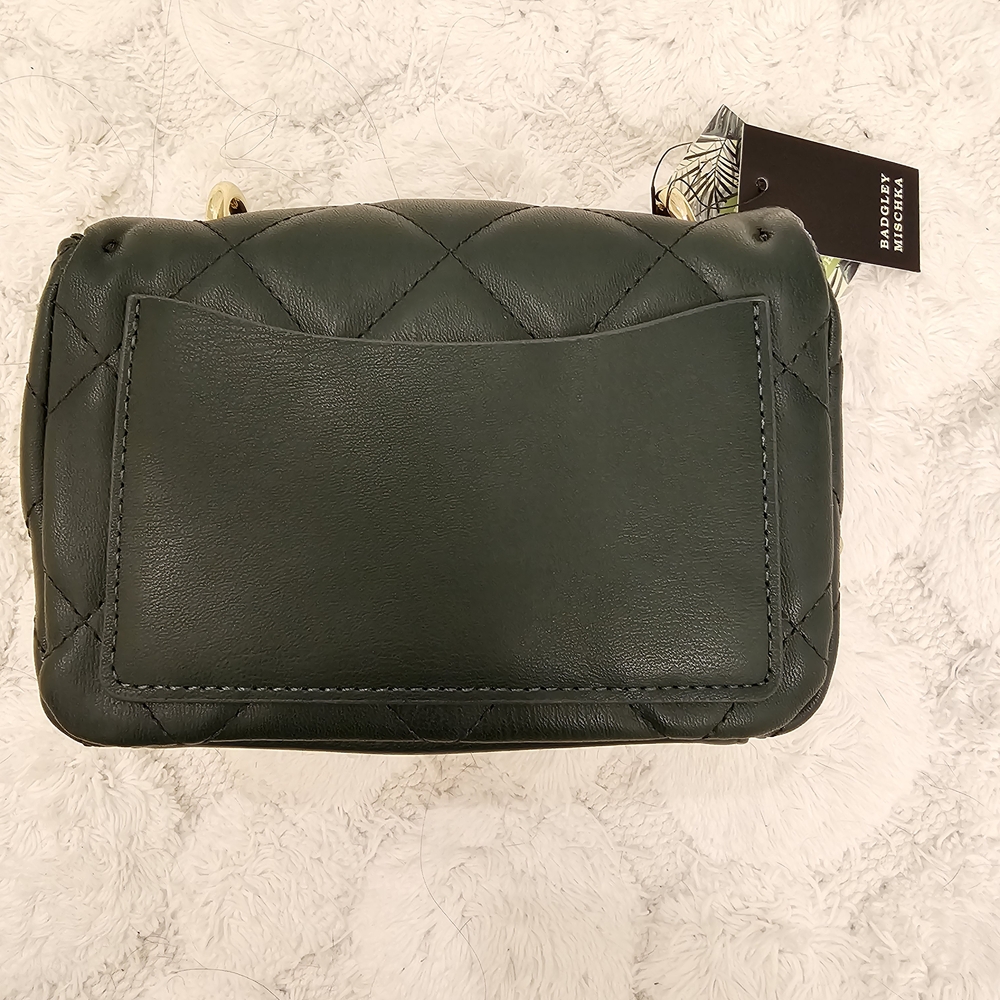 ⭐NWT Badgley Mischka Green Quilted Crossbody with Pearl and Gold Studded Accents - Picture 4 of 8